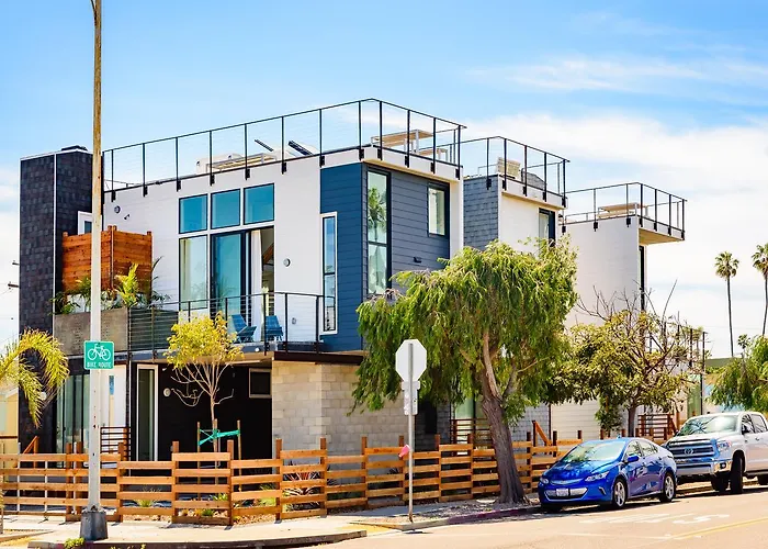 Modern Beach Home Steps To The Sand